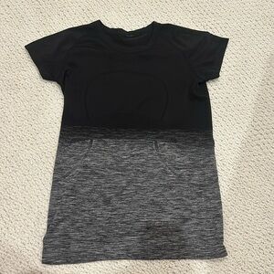 Lululemon ombré Swiftly Tech athletic top